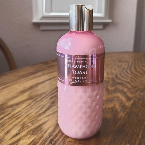 🔥FIRE 50% OFF SALE🔥🛁🩷 NWT‼️ Bath & Body Works "Champagne Toast" Bubble Bath - Picture 1 of 6